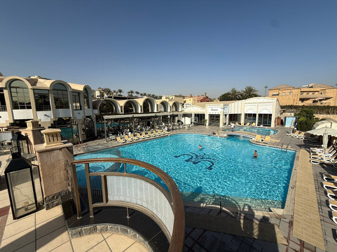 贾兹金字塔度假村