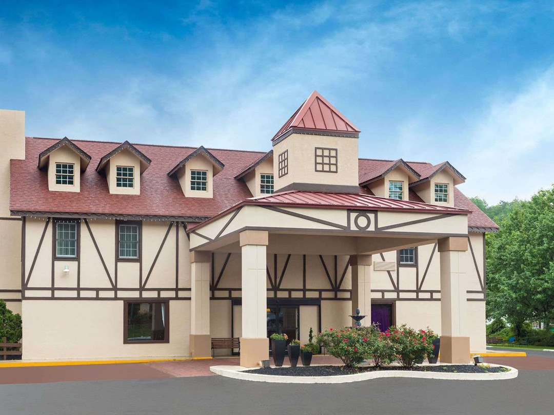 海伦呗盟套房酒店