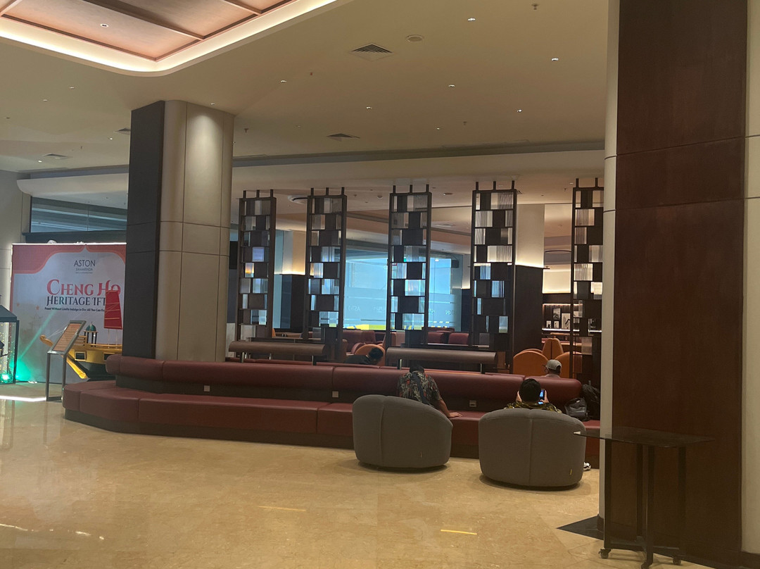 阿斯顿三马林达酒店及会议中心主图