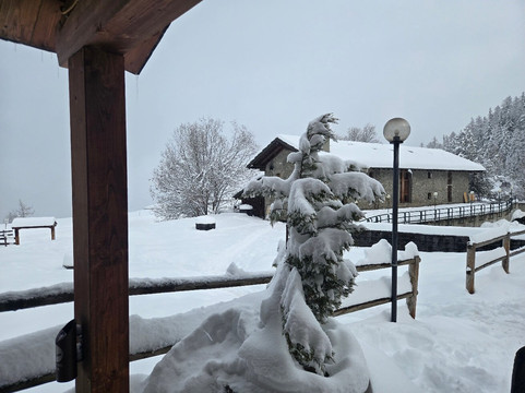 俱乐部艾斯皮拉2000主图