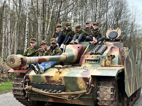 Museum Bevrijdende Vleugels-Best必去景点