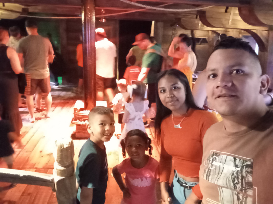 Aventura Pirata-康泊琉海水浴场必去景点