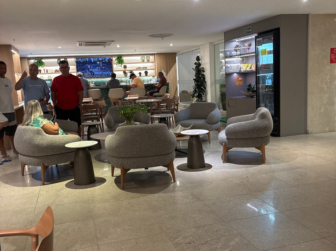 微风海滩酒店主图