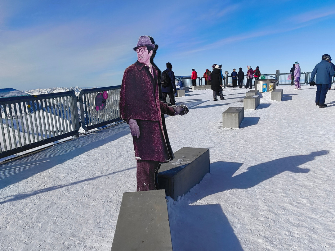 雪朗峰360度旋转餐厅-米伦必去景点