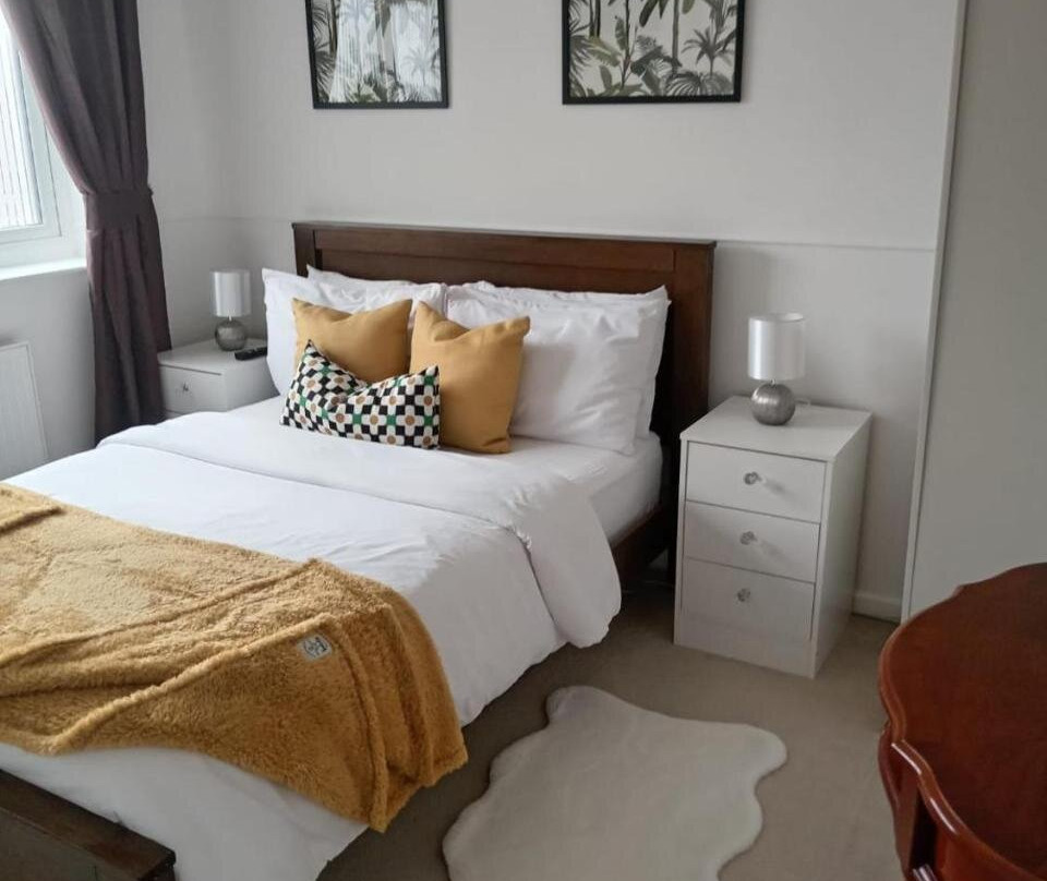 Rowan House Airb&b Rotherham