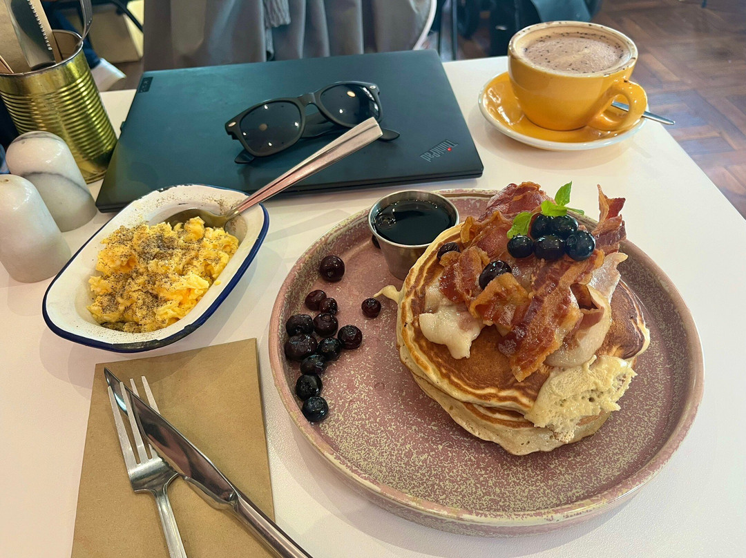 Cafe Strange Brew