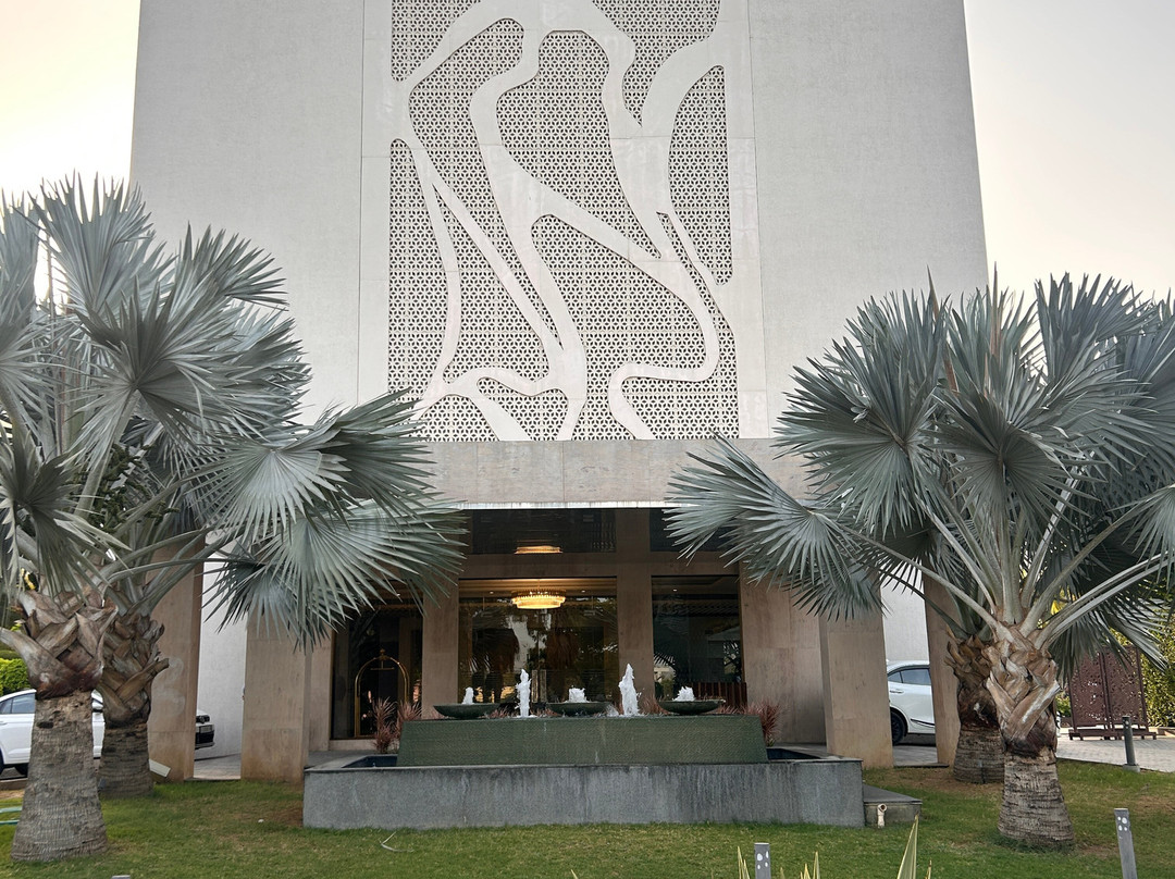 Hillcrest Hotel & Resort主图