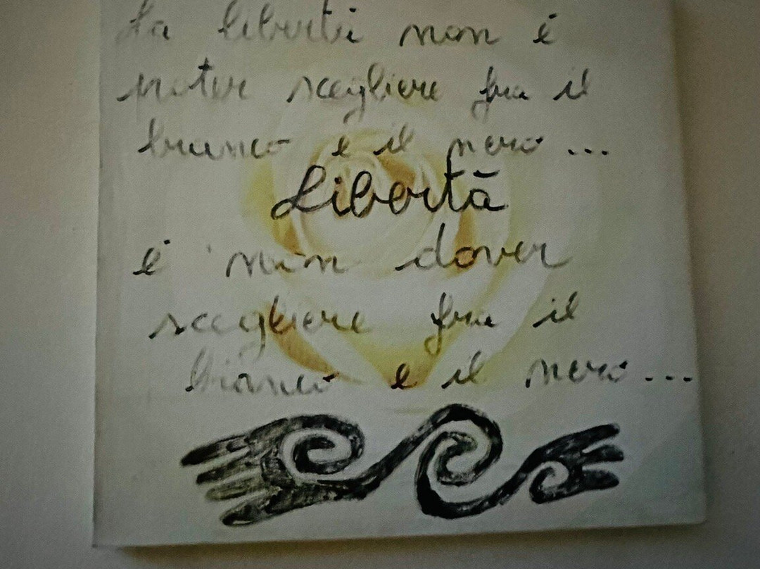 Casetta Dei Libri Sovere-Sovere必去景点