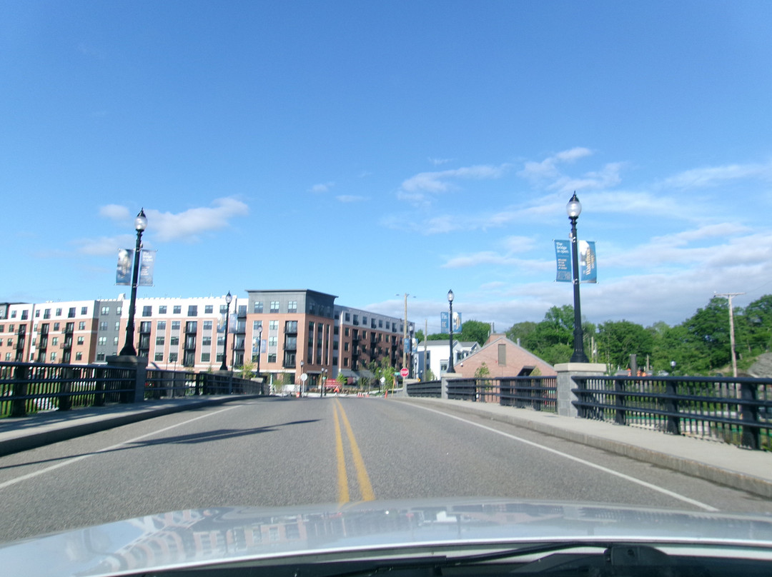 Tommy & Mary Makem Memorial Bridge-Dover必去景点