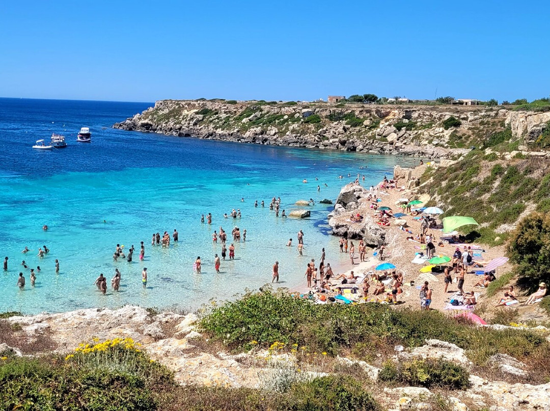 Scogliera Cala Azzurra-法维格纳纳必去景点