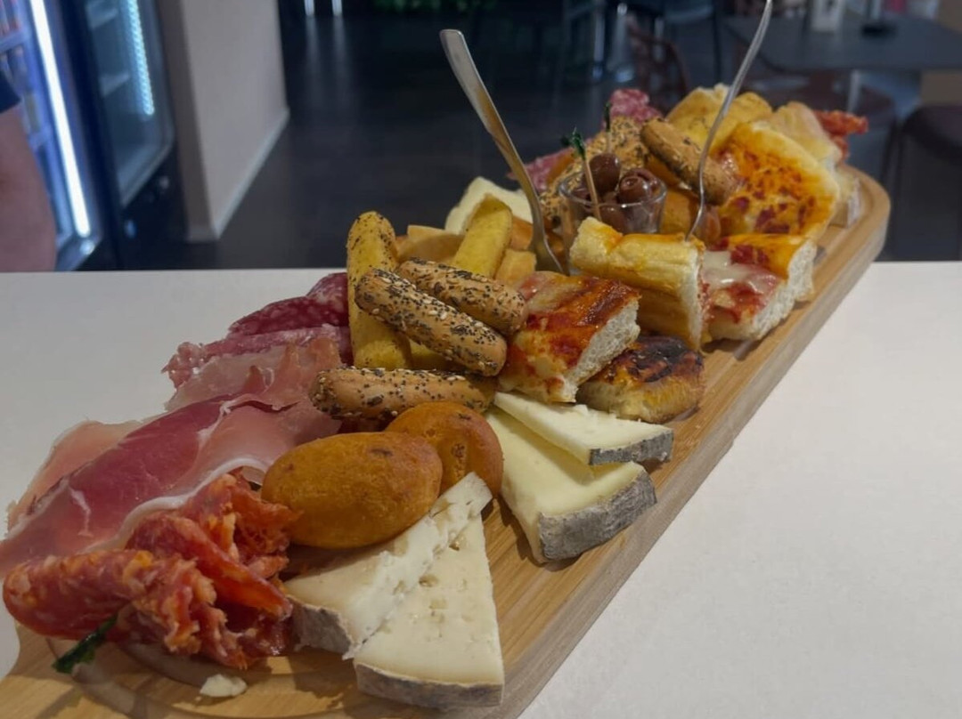 Convivium Concept Bar