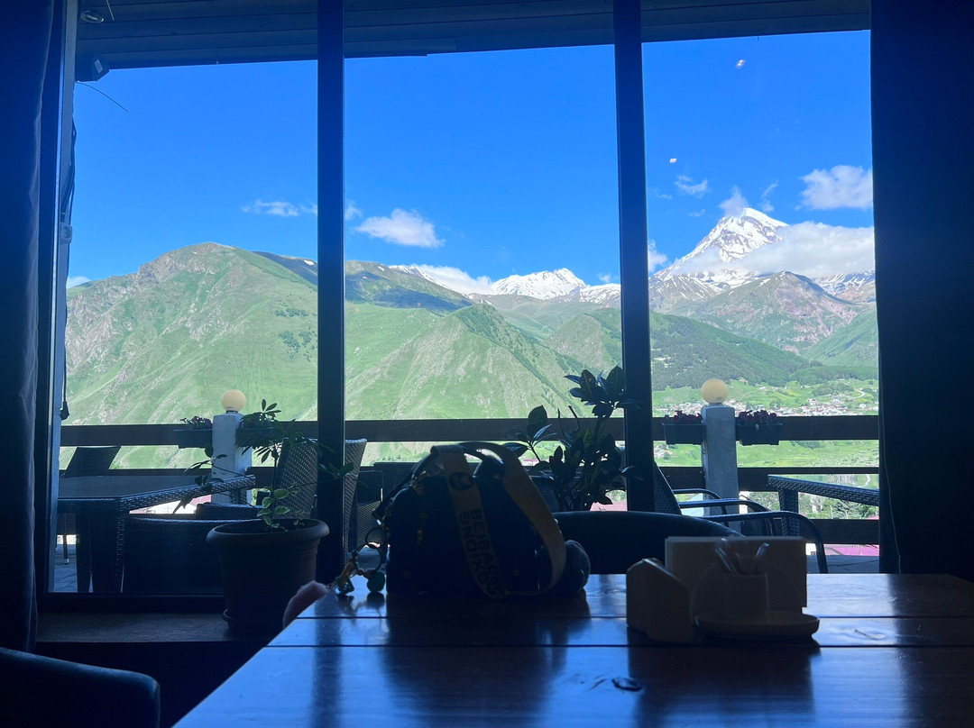 卡兹别吉高山休息室旅馆主图