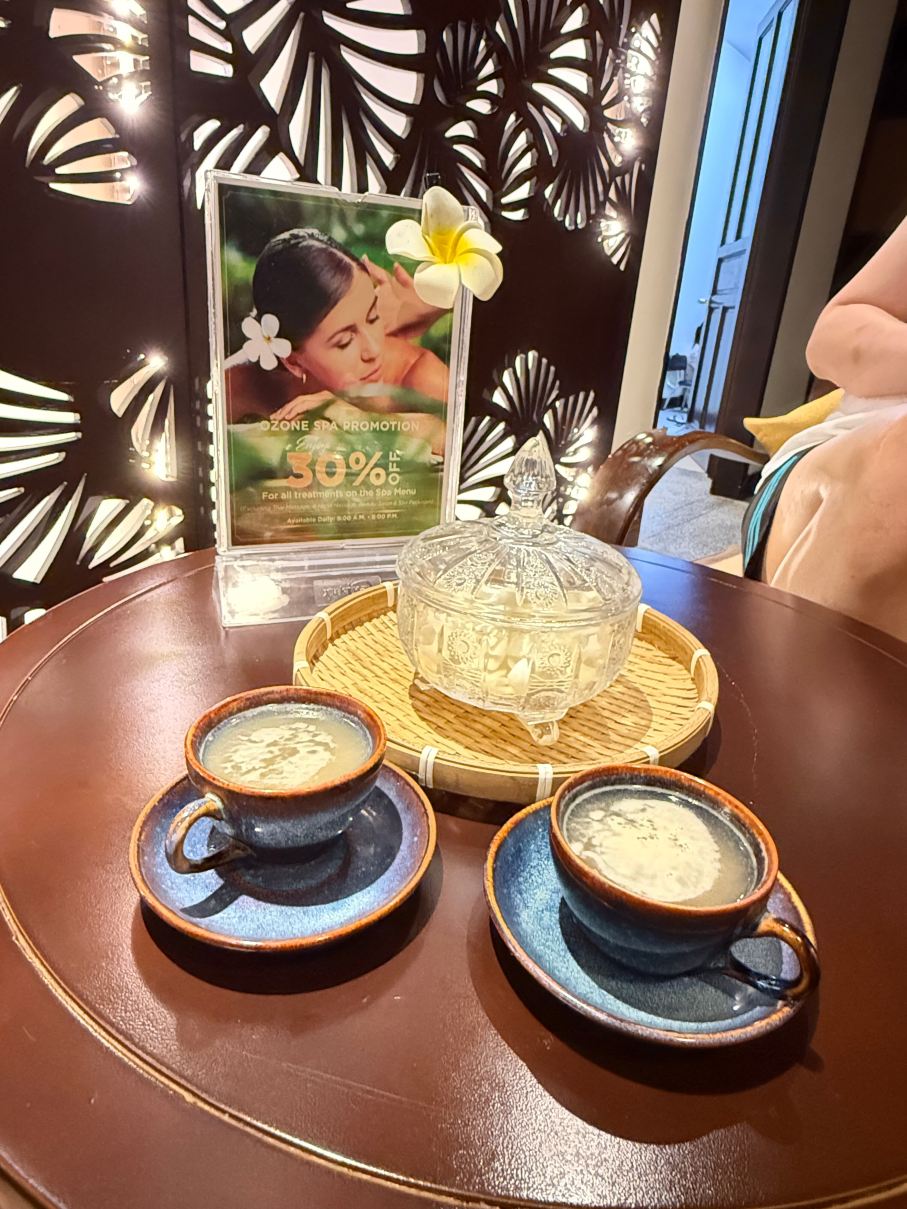 小河滨豪华水疗酒店-旅行者