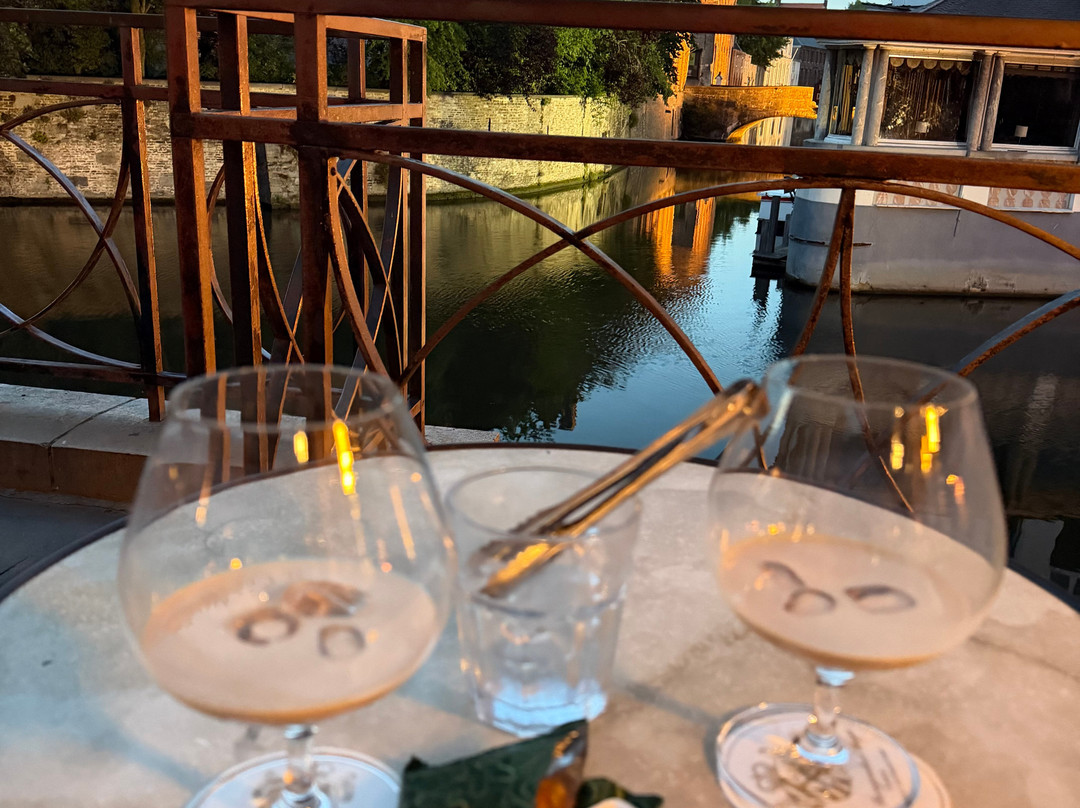 瑞享勃艮第克罗伊斯酒店-环球豪华酒店主图