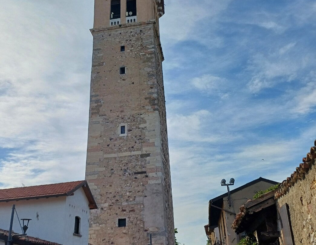 Torre Civica-洛纳托德尔加尔达必去景点