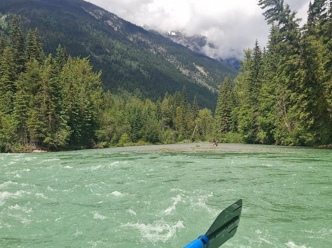 Mount Robson Whitewater Rafting Co.-维尔蒙特必去景点