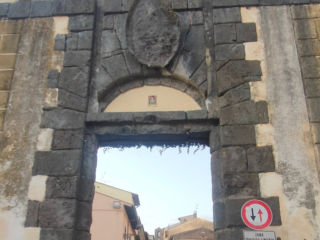 Porta Maggiore o di Castello-Anguillara Sabazia必去景点
