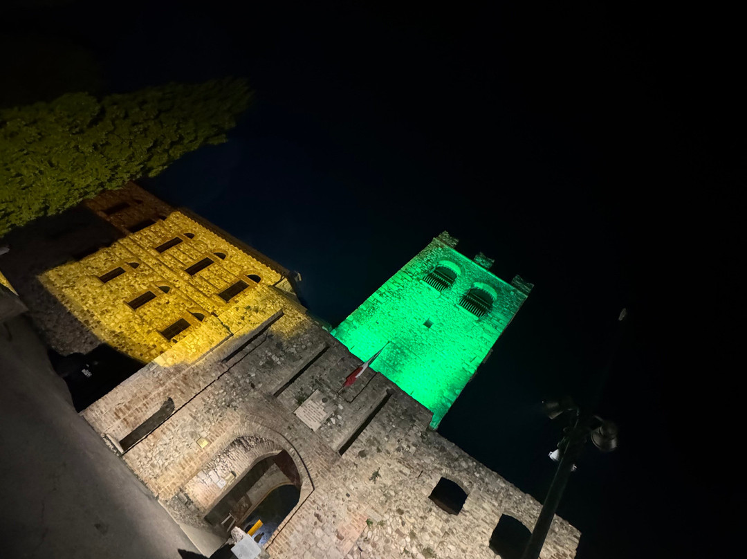Castello di Desenzano-代森扎诺-德尔加达必去景点