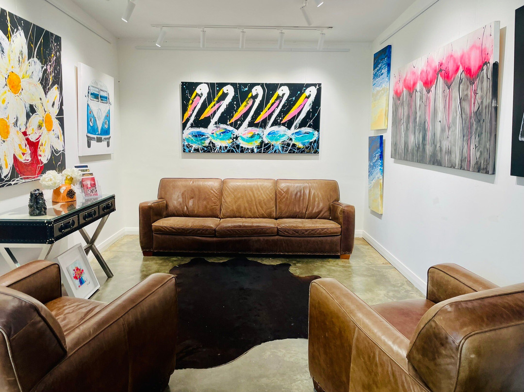Mark Lobert Gallery-汉道夫德国村必去景点
