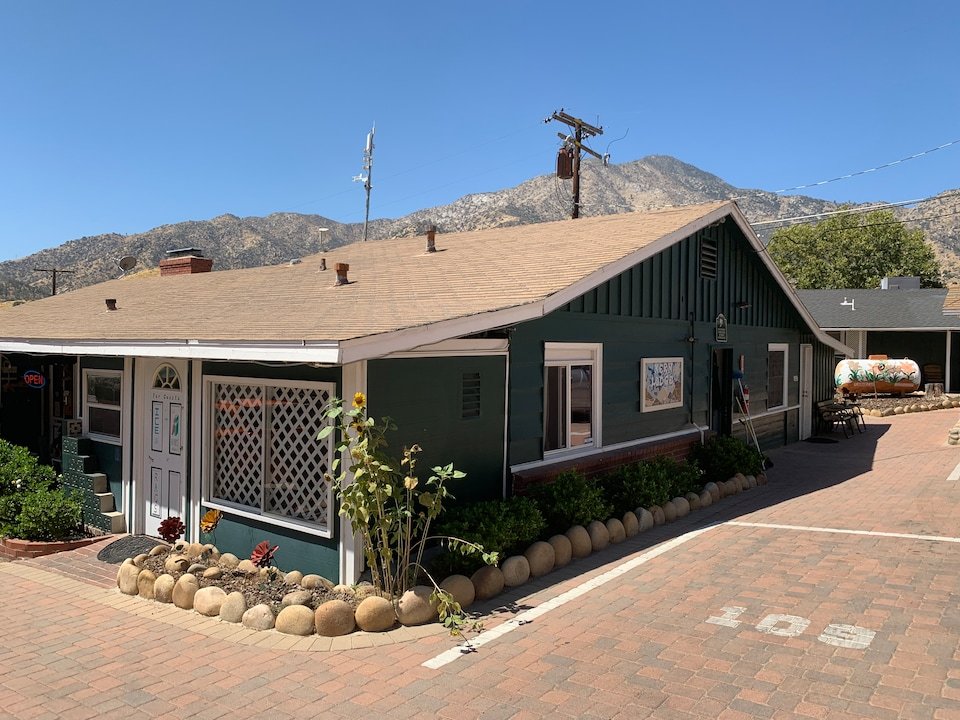 Kern Lodge, Kernville-官方