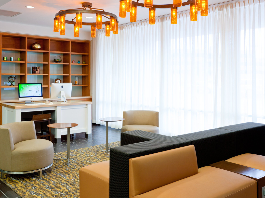 Holiday Inn Clark - Newark Area By IHG主图