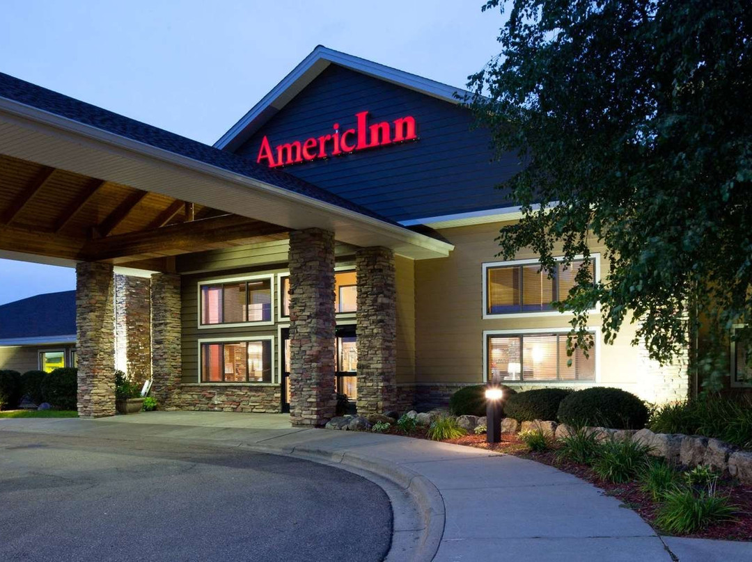 AmericInn by Wyndham Shakopee Near Canterbury Park主图