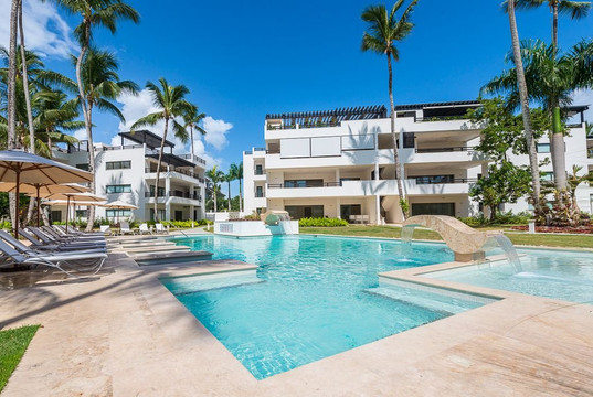 Aligio Aparthotel Beachfront