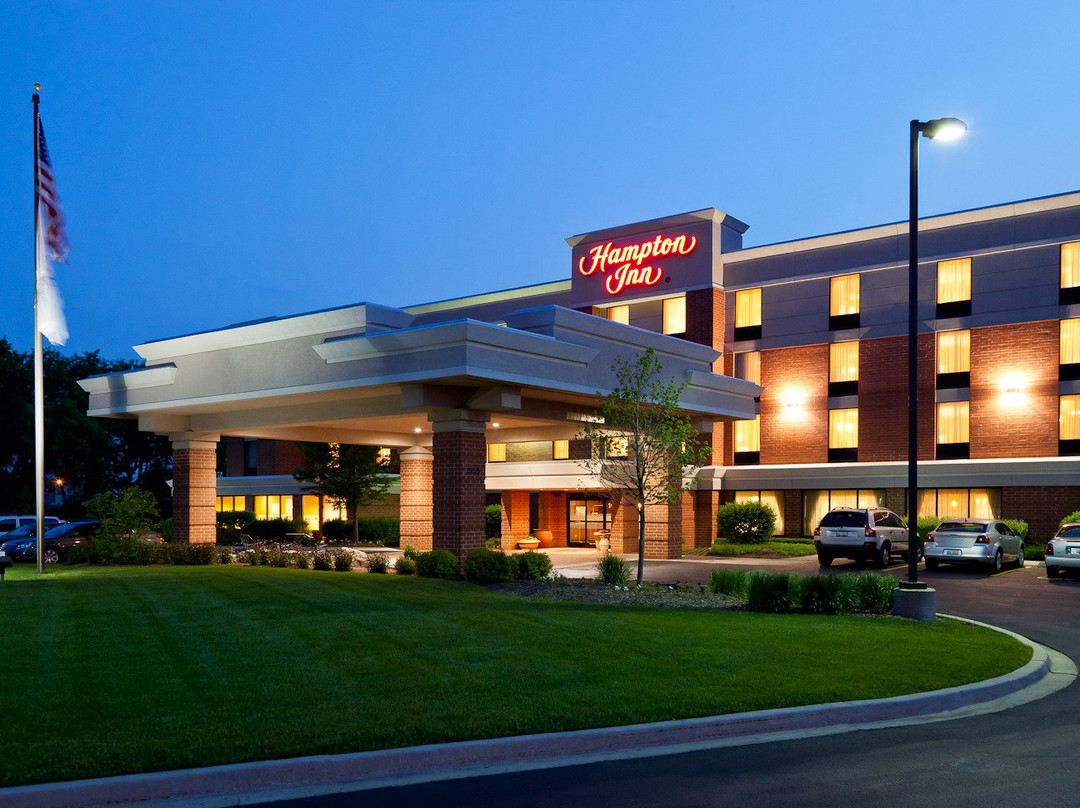 麦亨利希尔顿恒庭酒店主图