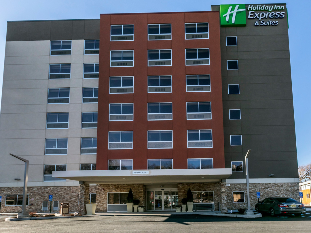 Holiday Inn Express & Suites Jersey City North - Hoboken By IHG