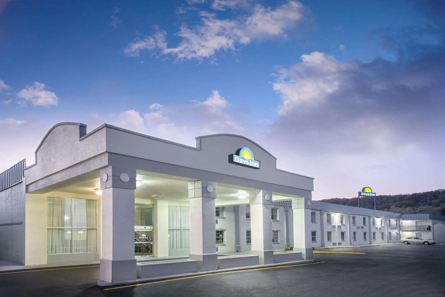 Days Inn by Wyndham Roanoke Near I-81-官方