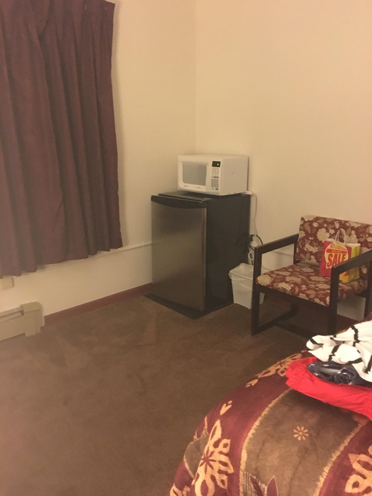 Royal Motel-官方
