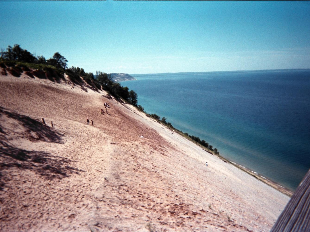 Lake Michigan Shoreline-特拉弗斯城必去景点