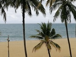 卡默洛海滩酒店主图