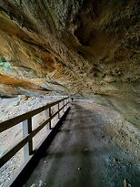 Whispering Cave Trail-洛根必去景点