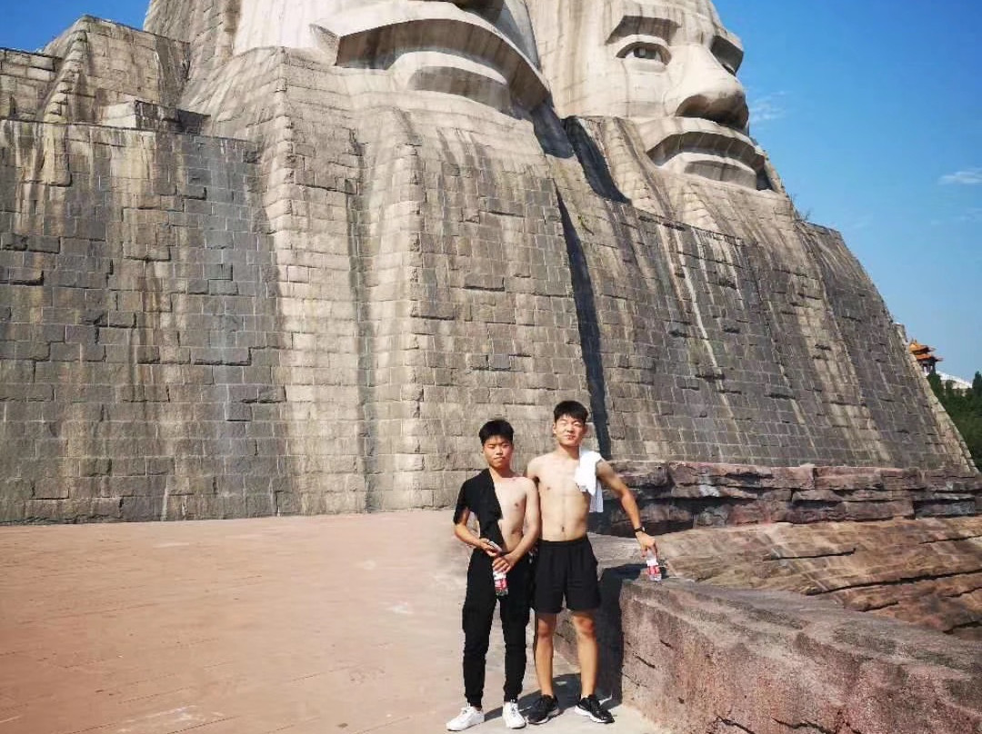 炎黄二帝像-郑州市必去景点