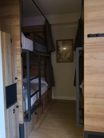 Latroupe Grand Place主图