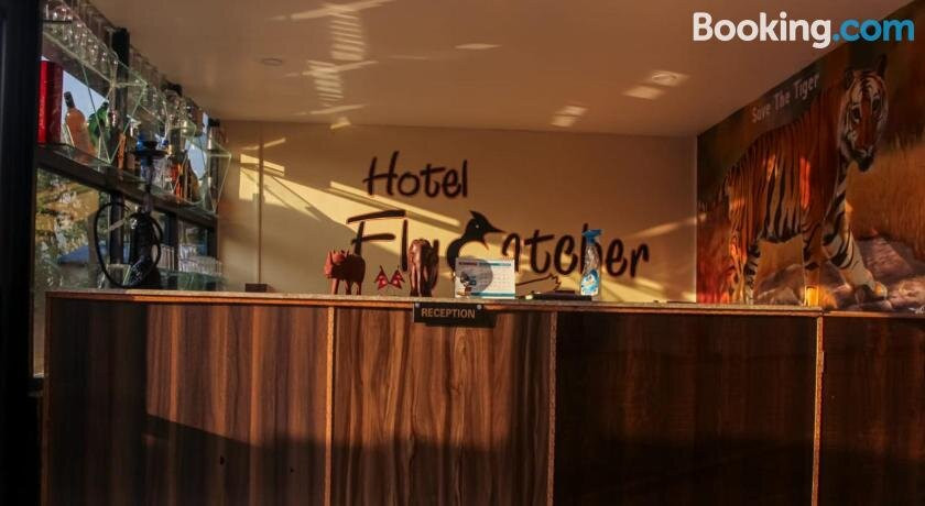 Hotel Flycatcher Chitwan