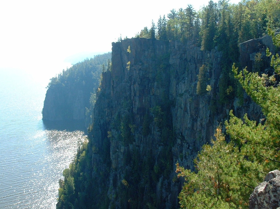 Devil's Rock Hiking Trail景点图片