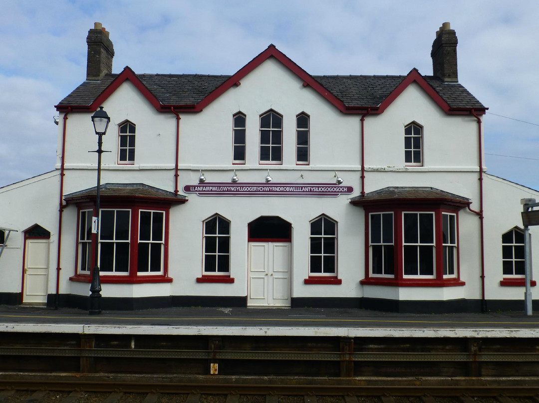 Llanfairpwll Railway Station景点图片