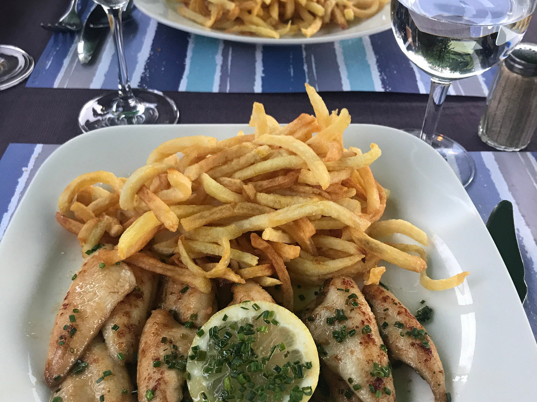 格朗餐馆和美食-Restaurant-Hôtel de la plage Gland