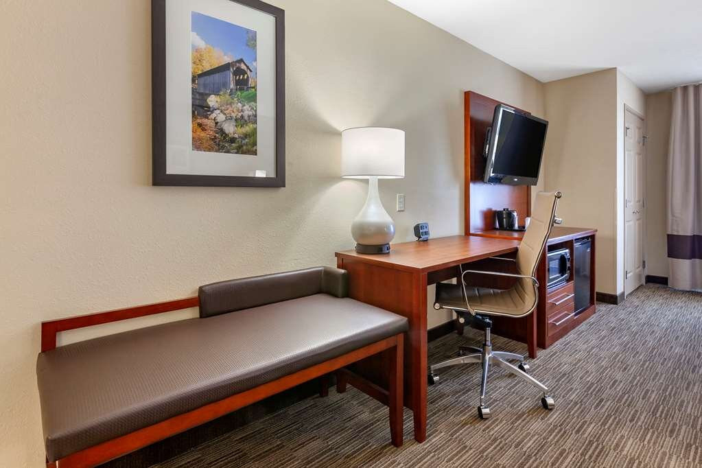 Comfort Suites Oshkosh主图