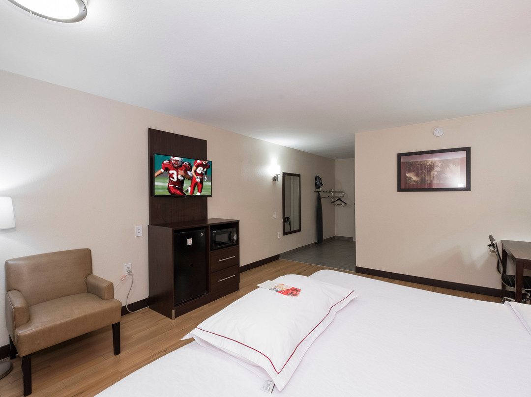 Red Roof PLUS Poughkeepsie主图