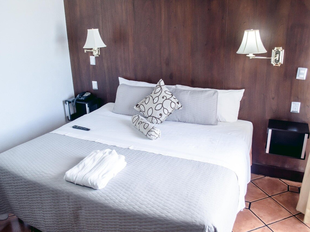 Hotel & Restaurante Garcia Peral主图