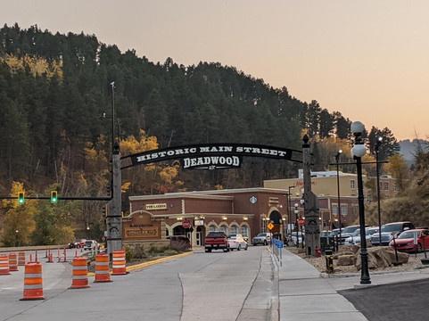 第一黄金酒店主图