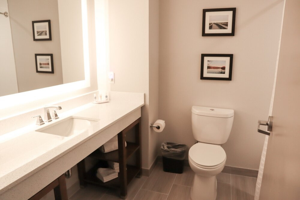 Comfort Suites Gainesville Near University主图