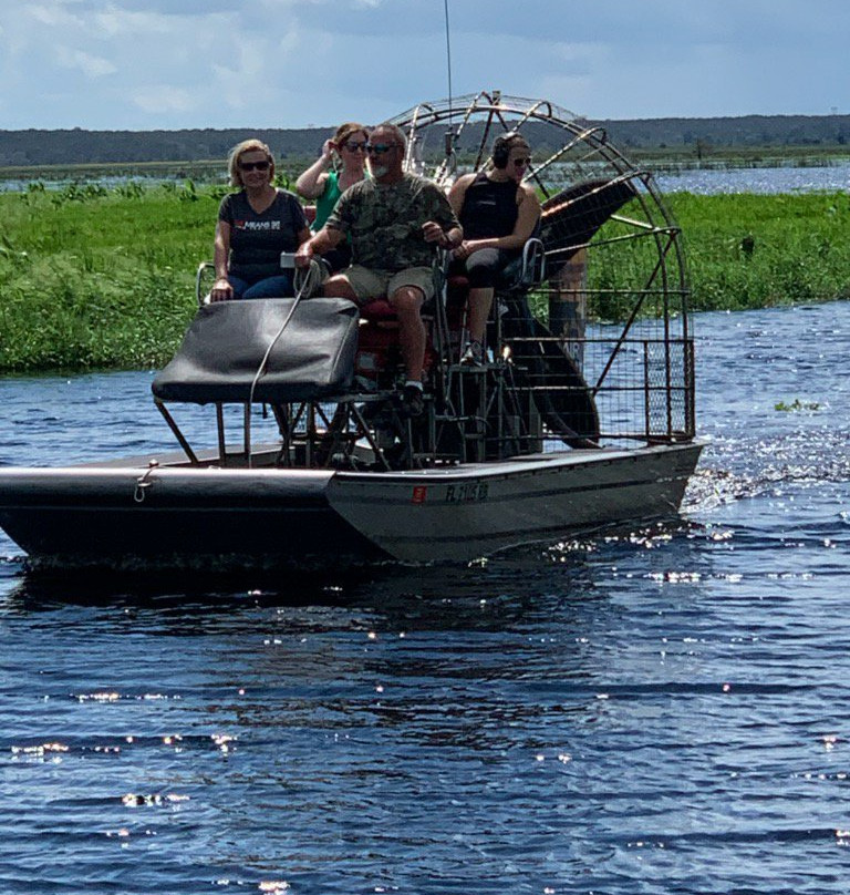 A St Johns River Airboat Tour景点图片