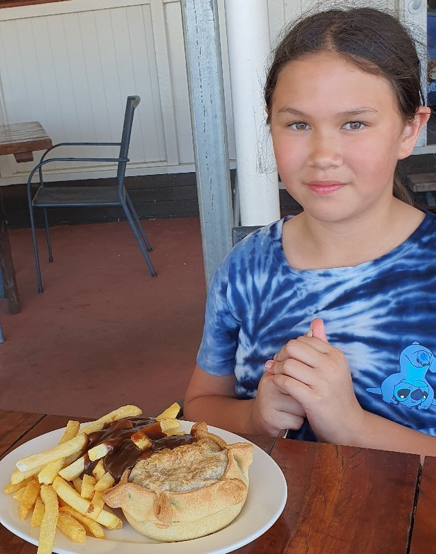 Pinnacle Hotel主图