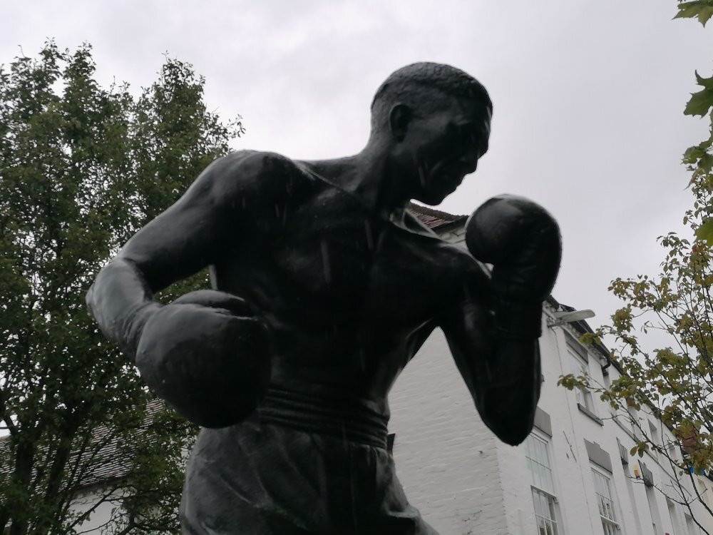 Randolph Turpin Statue-沃里克必去景点