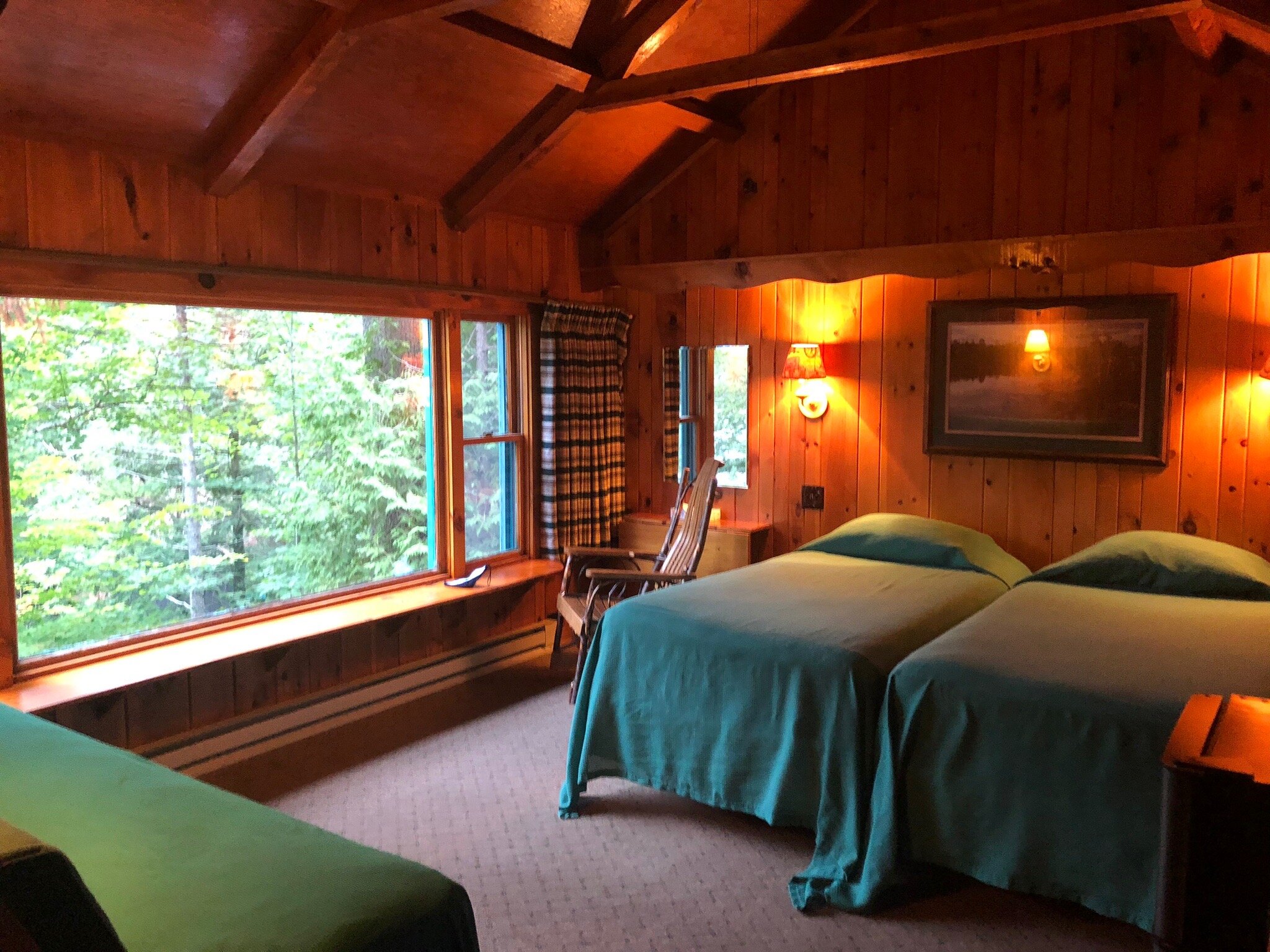 Hemlock Hall-官方