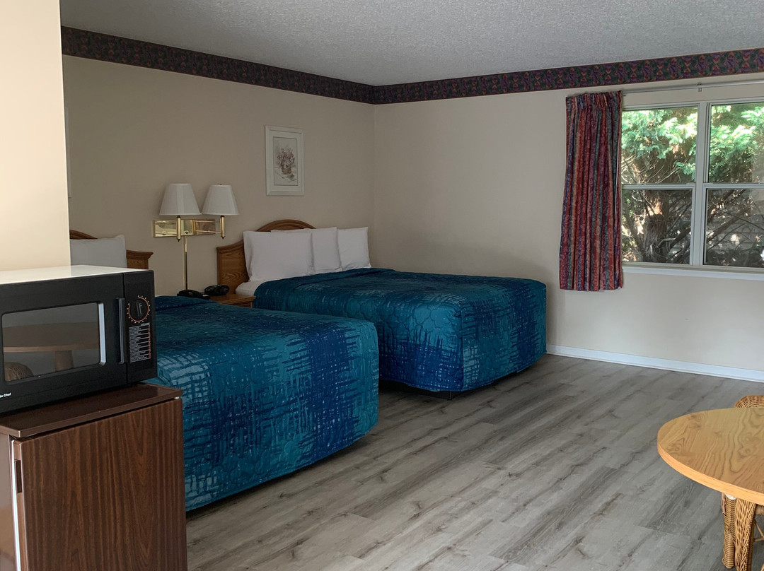 Four Seasons Inn主图